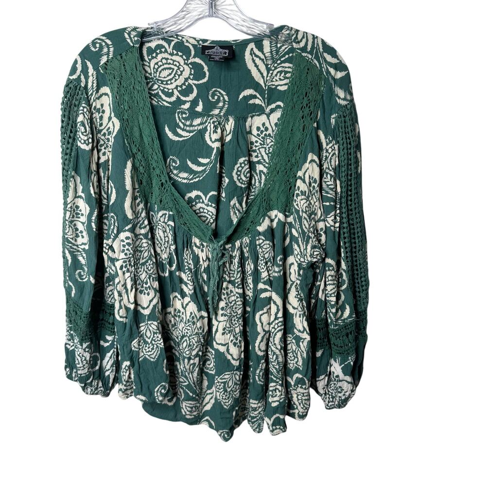 Angie Boho Floral Crochet Trim Peasant Top‎ Women’s 3X Green Cream Rayon Blouse